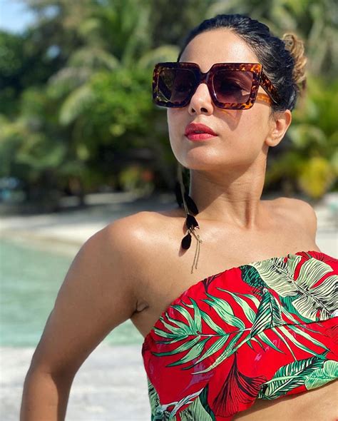 hina khan hot pics|Hina Khan's sizzling photos from Maldives vacation will .